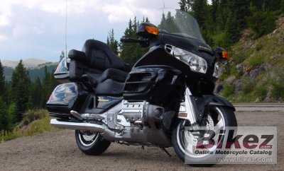 Honda GL 1800 Gold Wing 2001 Bikez.ru